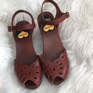 Toffel Swedish Leather Wedges